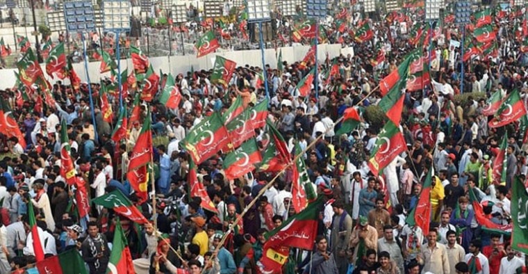 PTI Azadi March new Update | Police stopped PTI from preparing stage in Faizabad
