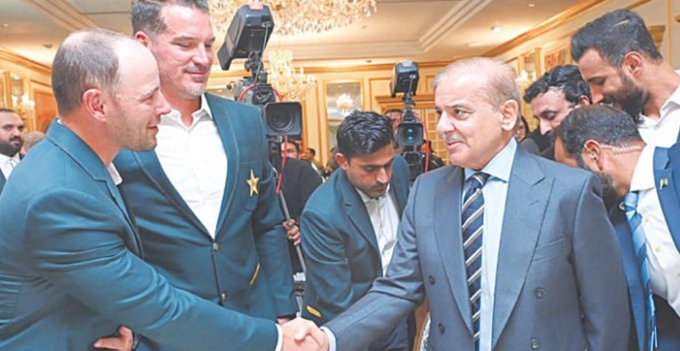 Shahbaz Sharif with England Cricket Team | We have to Beat You in Multan Test