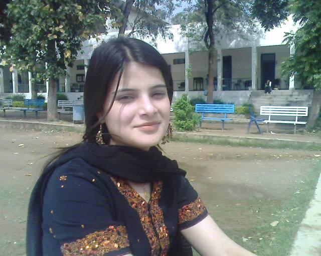 My Name is Iram Siddiqi | 35 years Female | Lives in Lahore | Need Life Partner